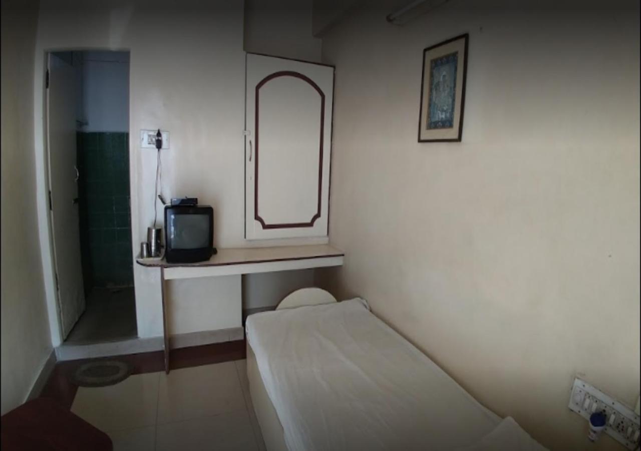 Sap Residency Hotel Tiruppur Exterior photo